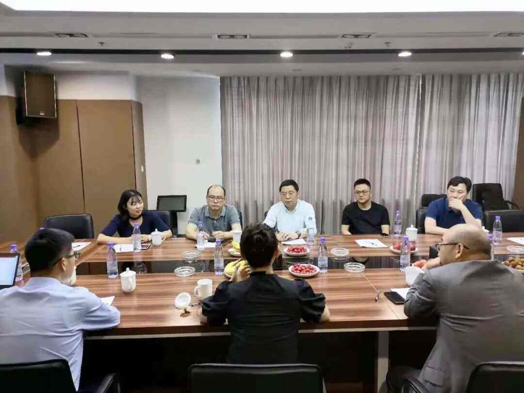 苏州市吴江区科技局来访艾蒂娜科技调研学习数字版权软件交易平台孵化的智能制造工业互联网软件项目