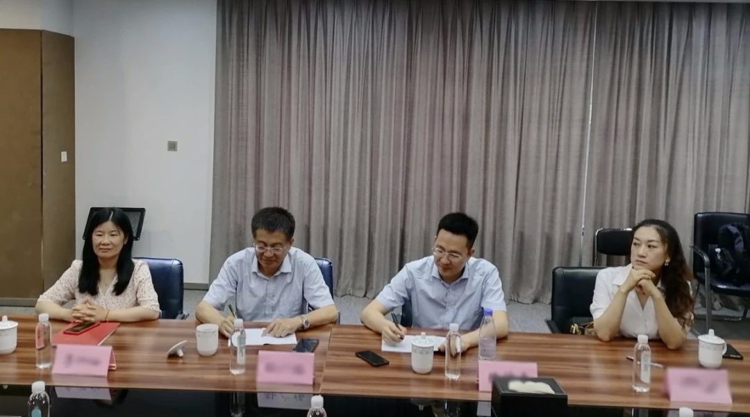 温宁两地数字经济产学研跨区联动——温州大学走进艾蒂娜科技考察调研